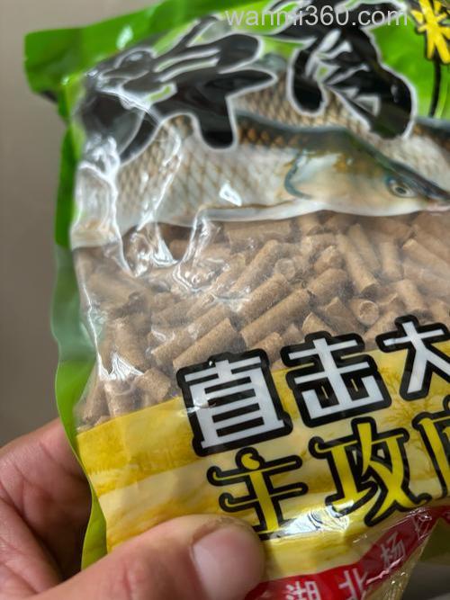 黑坑钓草鱼用什么饵料好