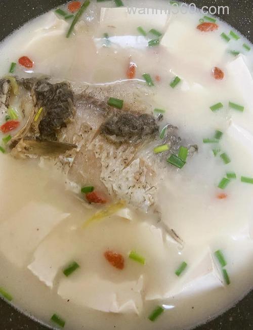 鲫鱼酸菜豆腐汤怎么做?