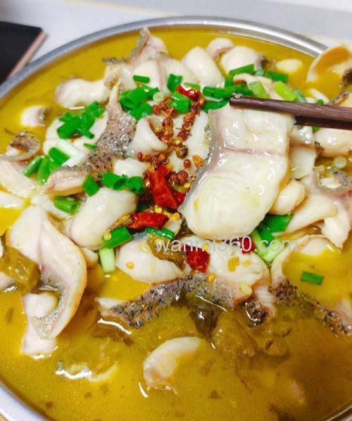 酸菜鱼浇汤是是什么意思?