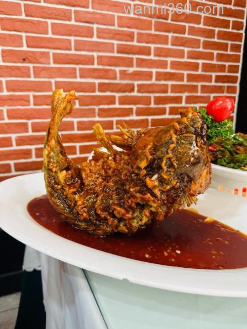 鲤鱼喜欢吃什么食物为主