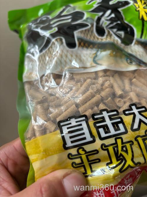 钓草鱼用什么打窝最好,用什么饵最好