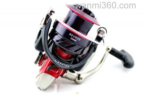 红色依旧 DAIWA REVROS 纺车轮 RAPALA特别版_0