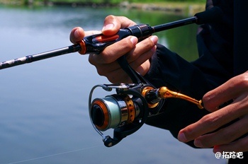 实惠鳟鱼卷 DAIWA IPRIMI 鳟钓纺车轮_2