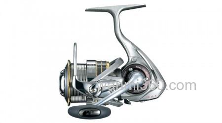 设计感新款式 2012 DAIWA LUVIAS 纺车轮_1