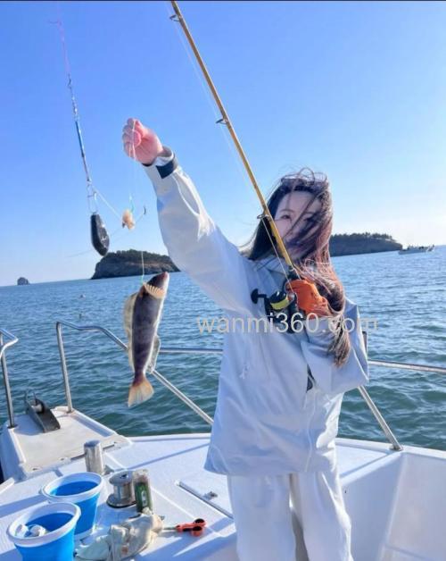 美女海钓实用技巧 新手出海避坑装备指南